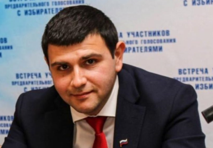 Иван Карпенко является председателем Региональной национальной культурно-правовой общественной организации «Союз цыган Краснодарского края» 