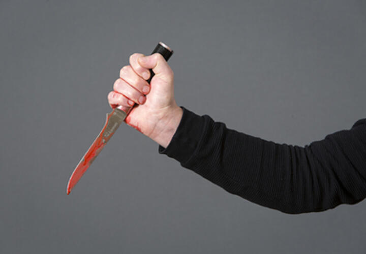 В Новороссийске разгорячённый автомобилист чуть не зарезал своего оппонента в борьбе за парковочное место