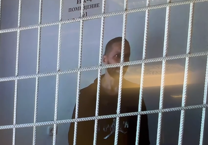 Блогеру-сыроеду, заморившему ребенка голодом в Сочи, суд усилил наказание 