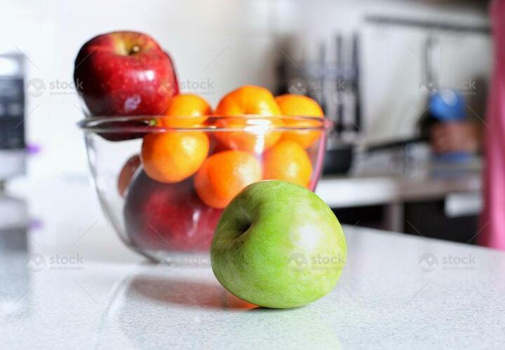 Красные или зелёные: какие яблоки полезнее, рассказали диетологи