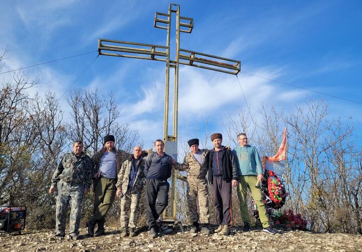 На Кубани вернули крест на место, где велись ожесточенные бои в годы Великой Отечественной войны