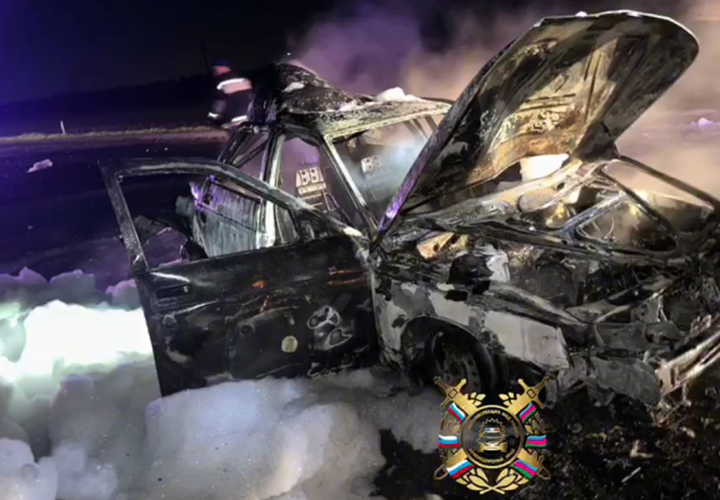 На Кубани водитель вышел из загоревшегося в движении авто и попал под колеса встречной иномарки 