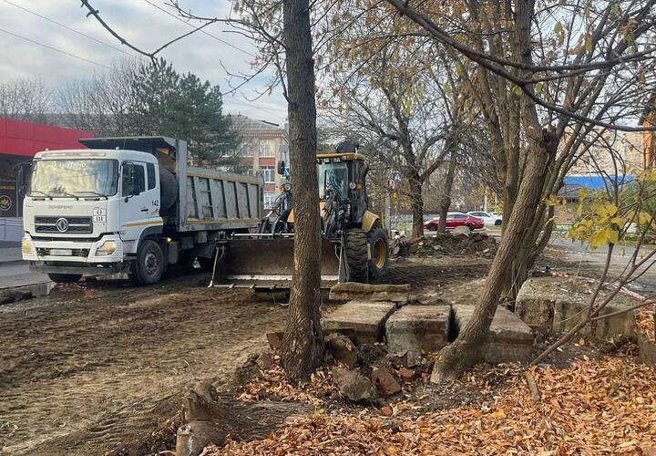 Тротуар вместо снесенных гаражей может появиться в Фестивальном микрорайоне Краснодара