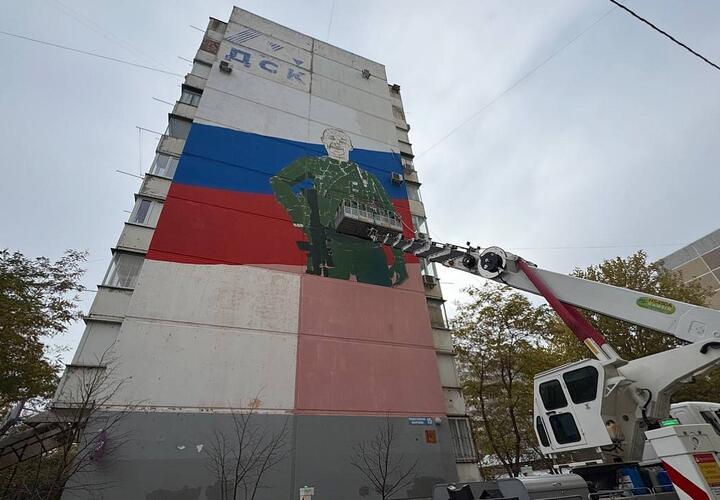 В Краснодаре увековечат память погибшего на СВО бойца в масштабном граффити