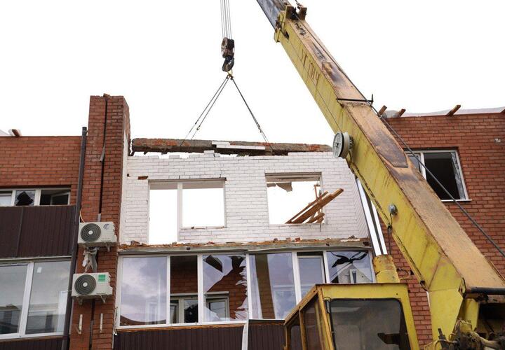  В Приморско-Ахтарске восстановить разрушенные атакой БПЛА дома планируют к концу сентября