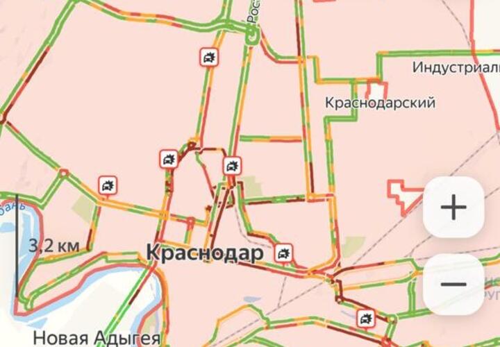 Девятибалльные пробки сковали Краснодар