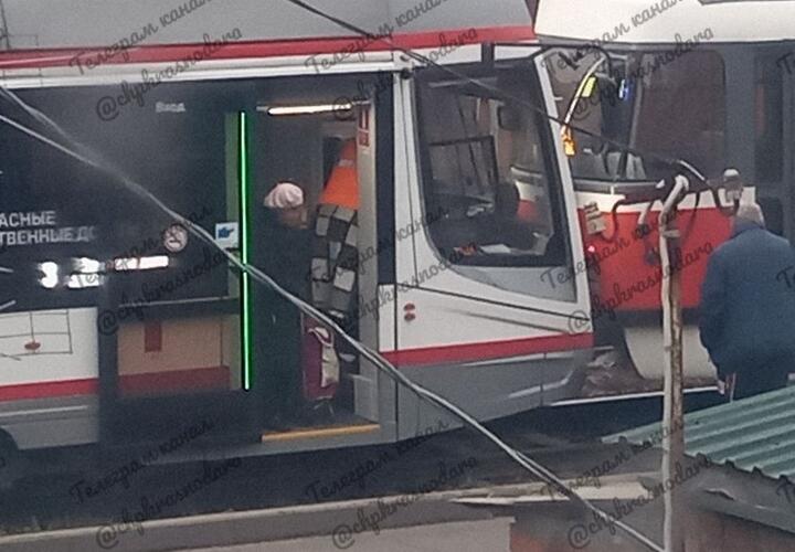 Два трамвая столкнулись в центре Краснодара