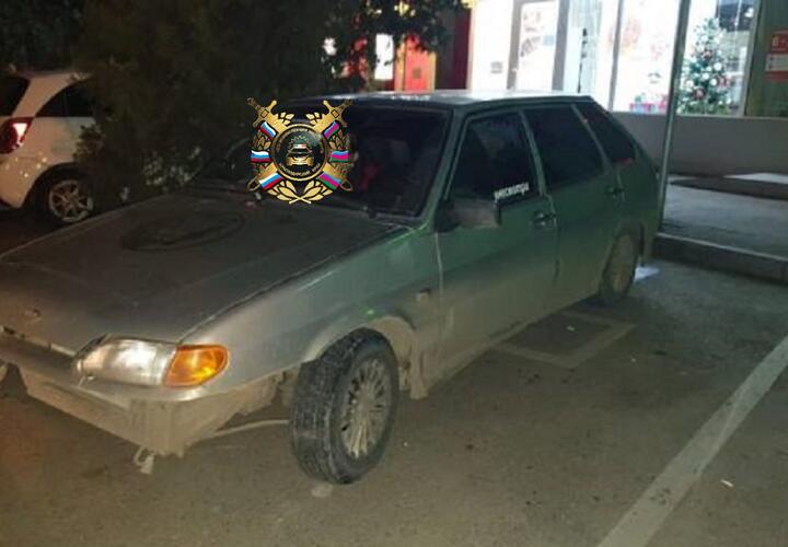 Легковушка сбила мать с ребёнком на пешеходном переходе в Краснодаре