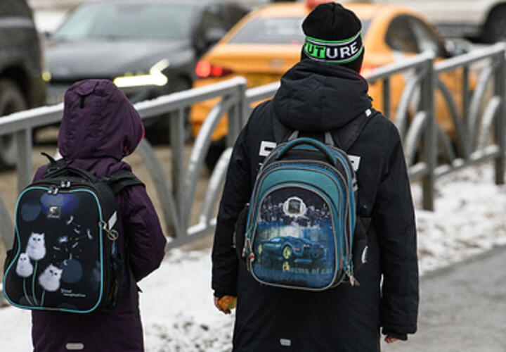 «Нужно пересматривать стандарты»: в правительстве заговорили о запредельной нагрузке на школьников и учителей