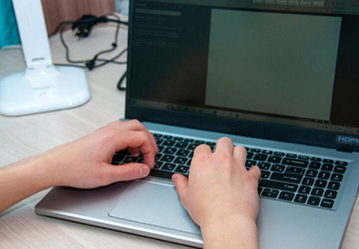 Поиск подработки и безопасные покупки: вышел новый цикл уроков по цифровой грамотности для детей