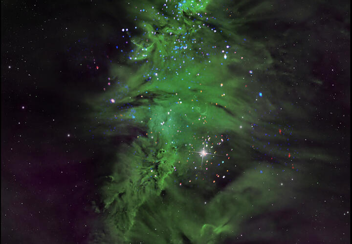 Специалисты NASА нашли в космосе рождественскую ёлку