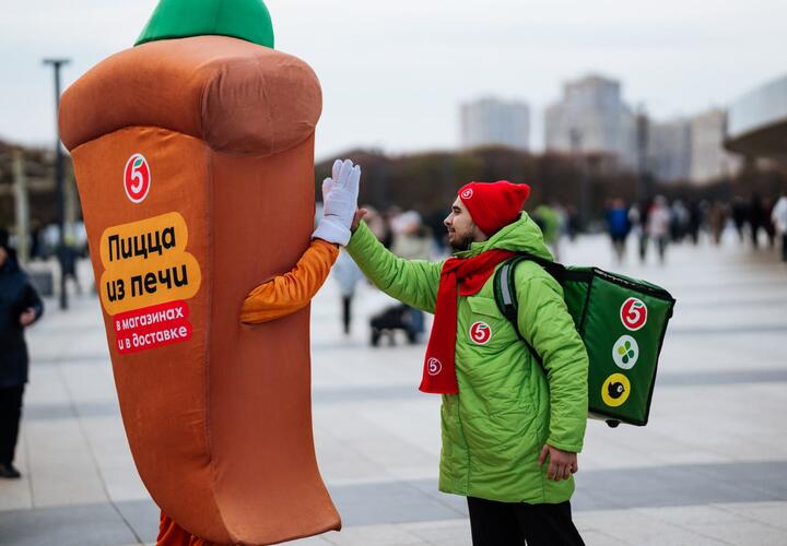 В Краснодаре появилась доставка горячей пиццы и бургеров прямо из печи 