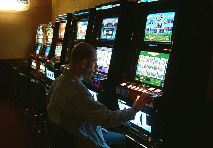 В Сочи прикрыли клуб с азартными играми, организаторов лишили свободы