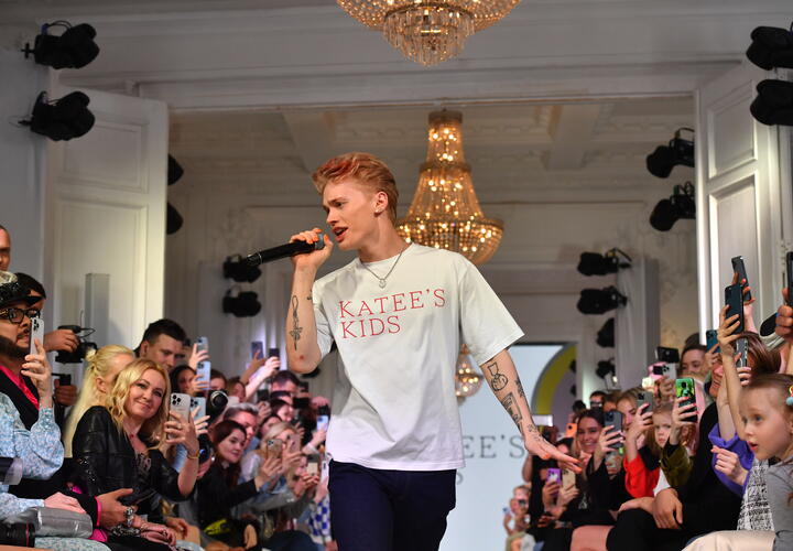 Блогер из Анапы Даня Милохин начал встречаться с украинкой