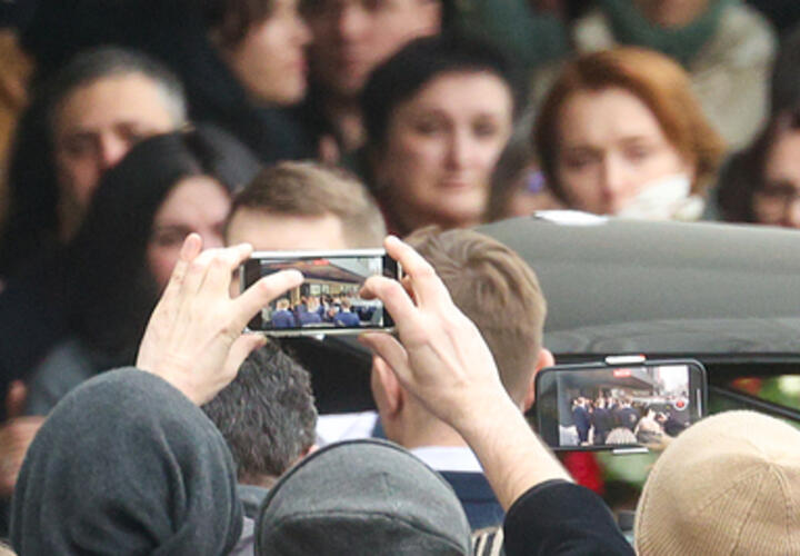 Как вернуть запрещённый Instagram в Россию, придумали в Госдуме