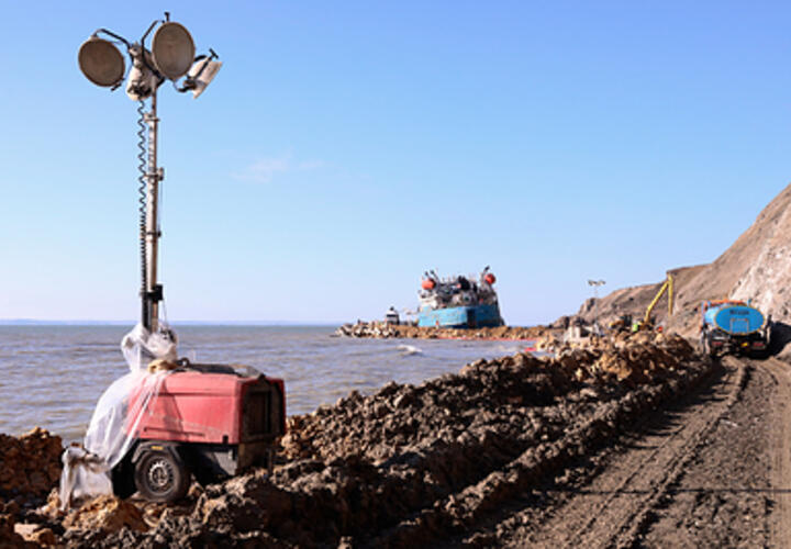 Правительство РФ проведет ревизию всего танкерного флота после аварии в Керченском проливе