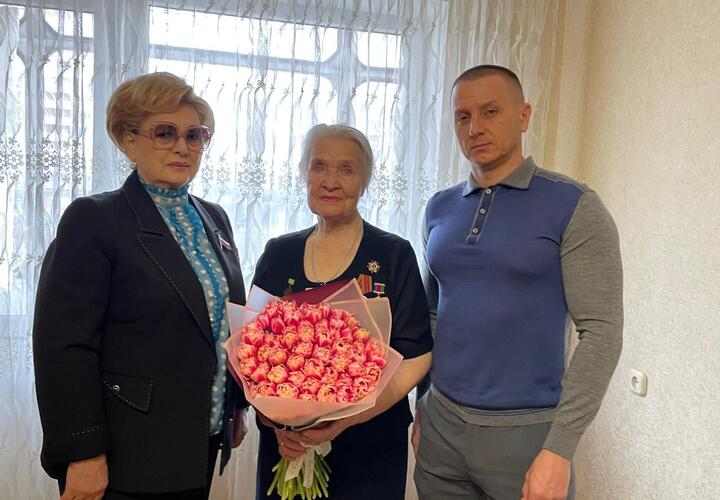 Представители Гордумы Краснодара поздравили ветерана в День полного снятия блокады Ленинграда