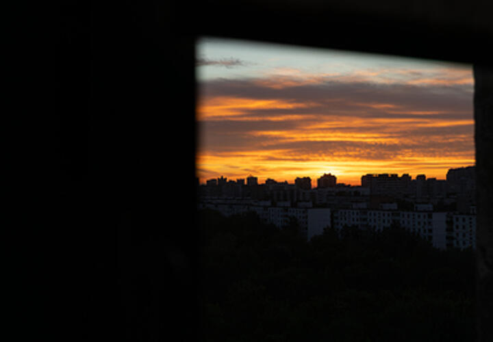 Президент Абхазии подал заявление об отставке, преподавателей «бауманки» поймали на взятках: что произошло, пока вы спали