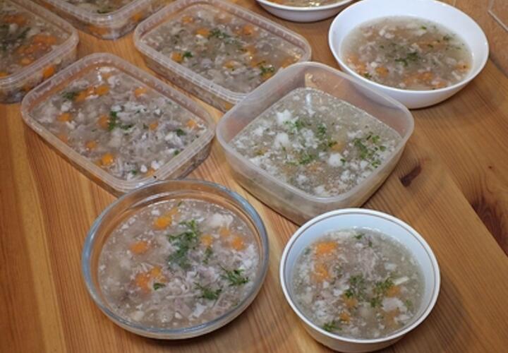 Врач рассказал, чем опасен холодец