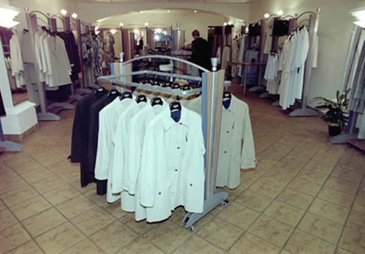 Жители Краснодара не хотят ходить в магазины одежды, посещаемость снизилась на 11 процентов за год