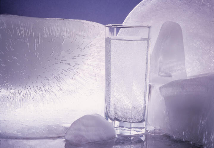 Даже улучшает память: стакан воды утром оказался полезнее, чем можно было предположить
