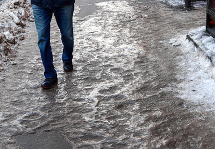 Дороги заледенеют: о погоде на Кубани 26 февраля рассказали синоптики