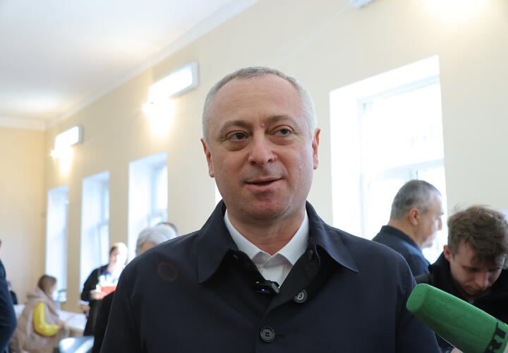 У получившего 46 процентов пророссийского кандидата Бадры Гунба есть все шансы стать законно избранным президентом республики