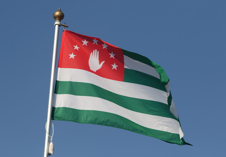 «Это в интересах народа» - эксперты прокомментировали заявление Адгура Ардзинба о готовности принять свое поражение на выборах