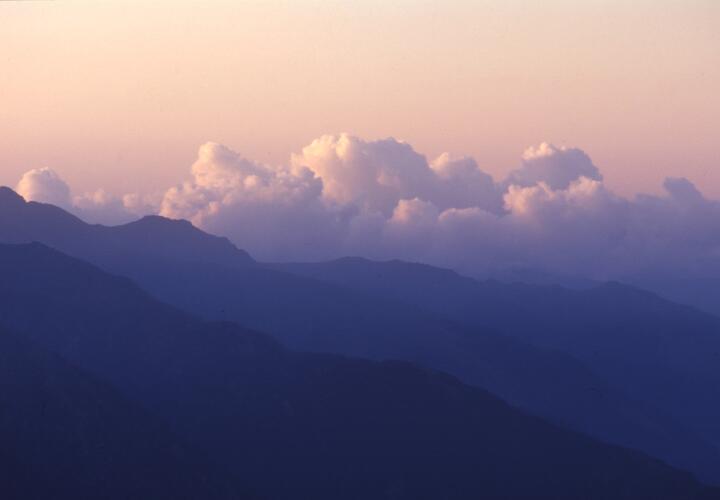 Как успокоить нервы за пару минут, рассказал психолог