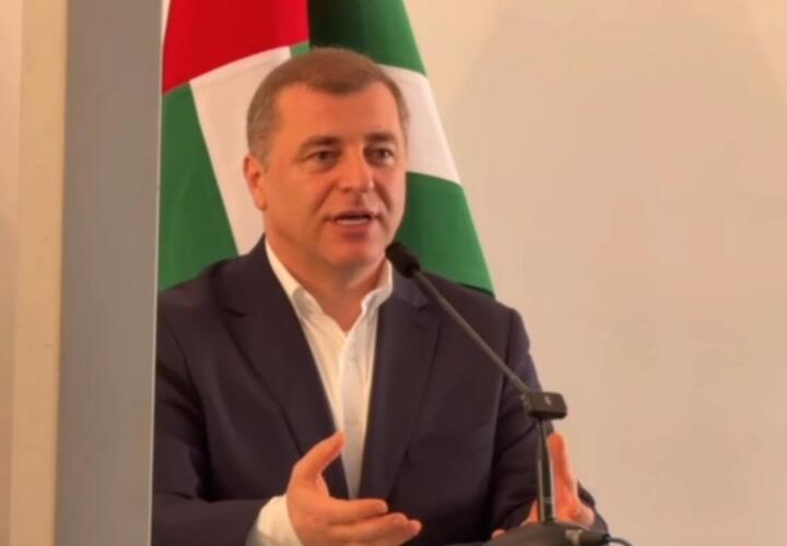 Кандидат в президенты Абхазии Адгур Ардзинба ответил, будет ли действовать радикально в случае поражения на выборах