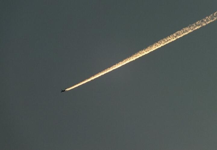 Краснодарцев предупредили об авиационной опасности