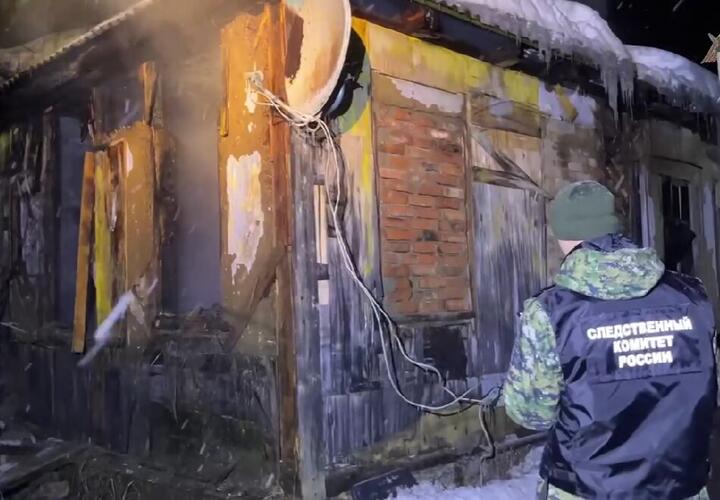 В Апшеронске в частном доме после пожара нашли тела двух мужчин 