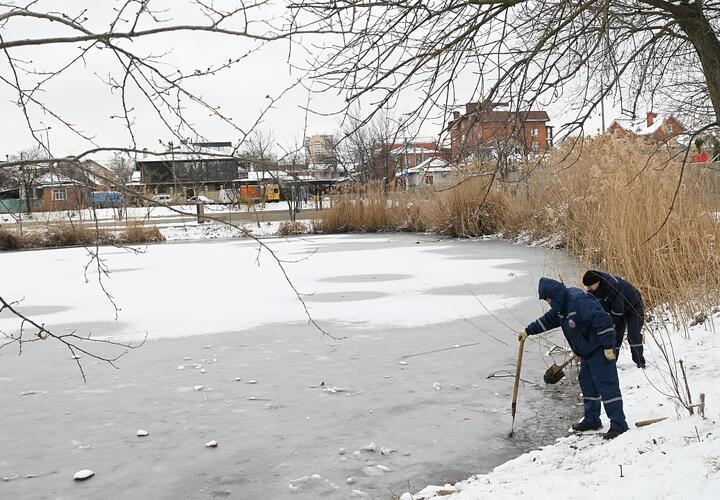 В мэрии Краснодара предупредили горожан об опасности тонкого льда на водоемах