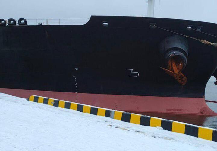 Взрыв произошел на танкере Koala со 130 000 тонн мазута в порту Ленобласти