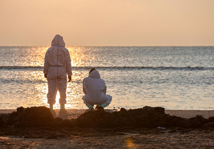 211 млн рублей требует взыскать с владельцев затонувших танкеров мэрия Анапы