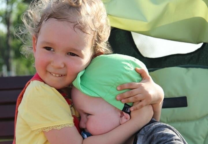 Камень размером с орех медики обнаружили в мочевом пузыре двухлетней девочки