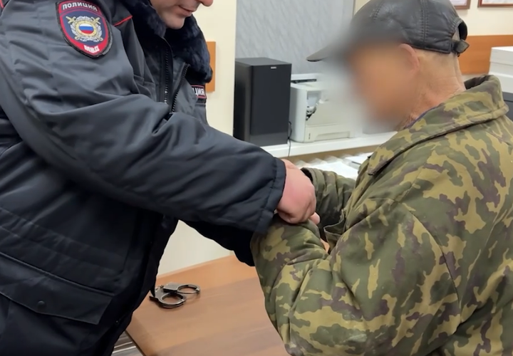 Ножом и топором станичник убивал знакомого во время застолья в Новопокровском районе Кубани 