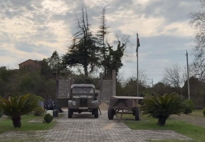 Работы ведутся при поддержке Фонда президентских грантов РФ