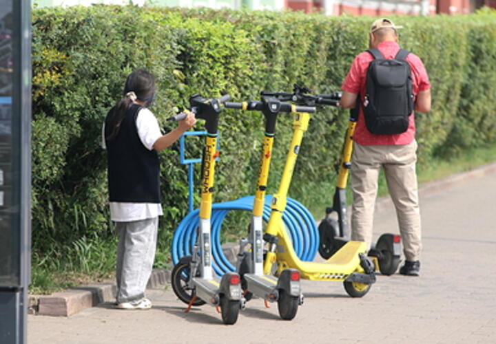 СКР предложил распространить понятие «водитель» на самокатчиков