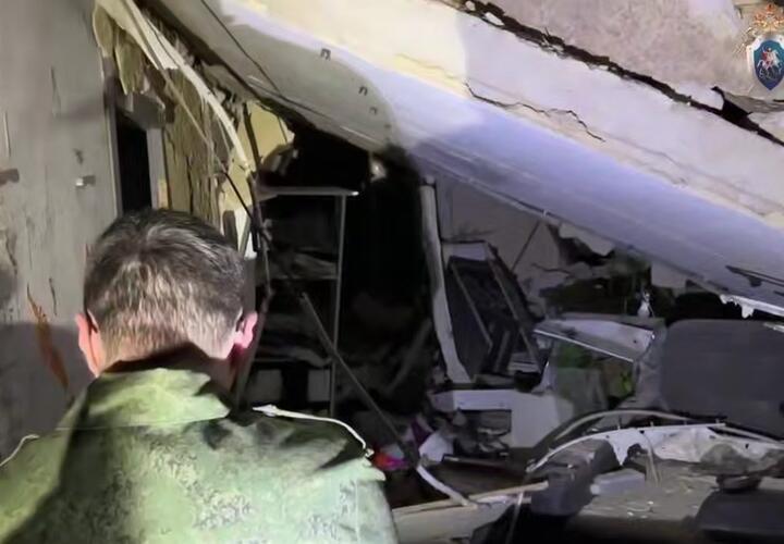 Страшные кадры опубликовали с места взрыва в жилом доме в Белореченске