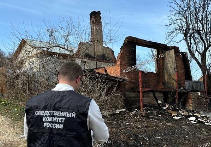 В Абинске на Кубани при пожаре погиб пожилой мужчина