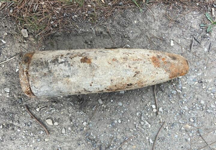 В Геленджике нашли артиллерийский снаряд