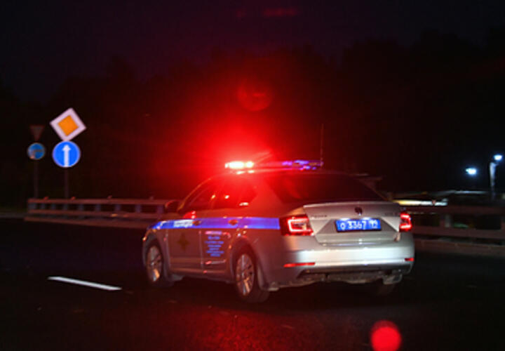 На Кубани полицейские открыли огонь из табельного оружия по автомобилю нарушителя ПДД