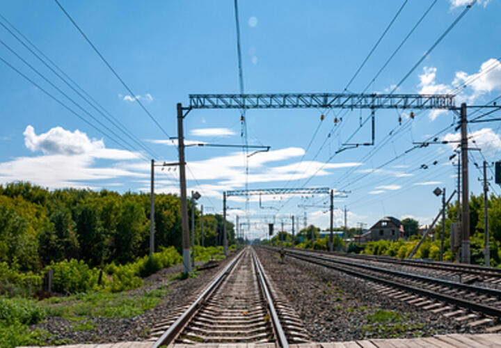На Кубани после падения беспилотника восстановили движение по одному из поврежденных ж/д путей 