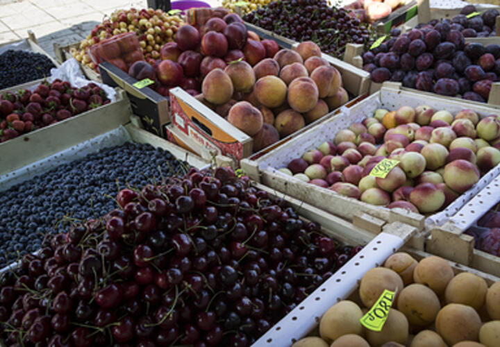 Названа самая полезная ягода для пожилых людей