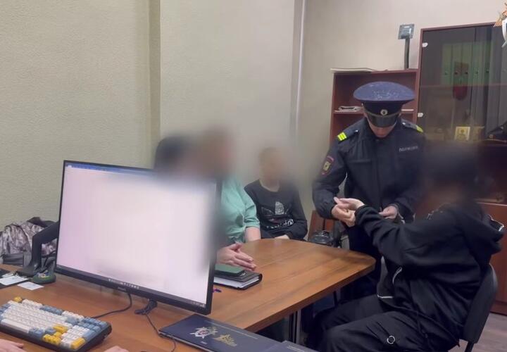 Опубликовано видео задержания подростков, сбежавших из реабилитационного центра на Кубани