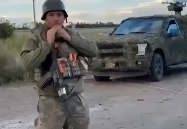 Дедушку, над которым издевались украинские нацисты в касках СС, нашли погибшим