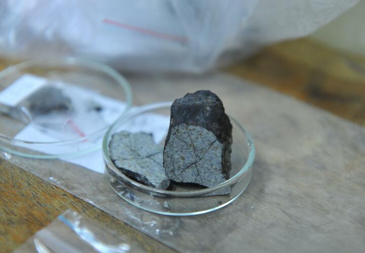 Фрагменты метеорита нашли в Челябинской области