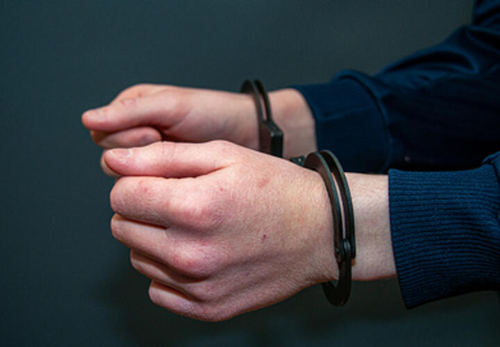 Контрабанду чёрной икры почти на 1,5 млн рублей пресекли краснодарские полицейские