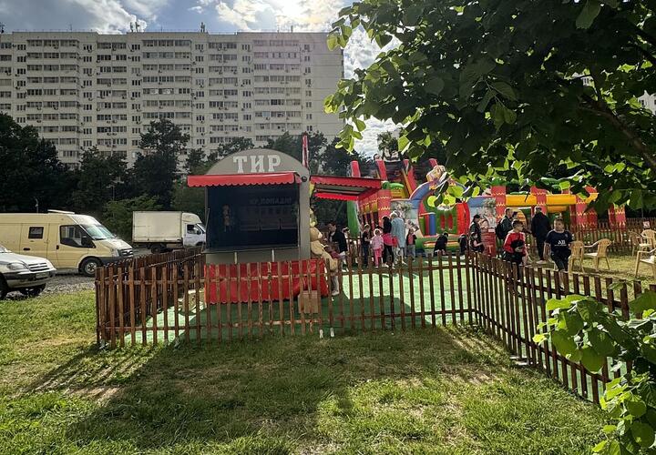 Мэрия против батутов: власти Краснодара озаботились безопасностью детей на уличных аттракционах